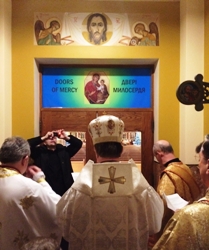 Двері Божого милосердя відкрили в Канаді